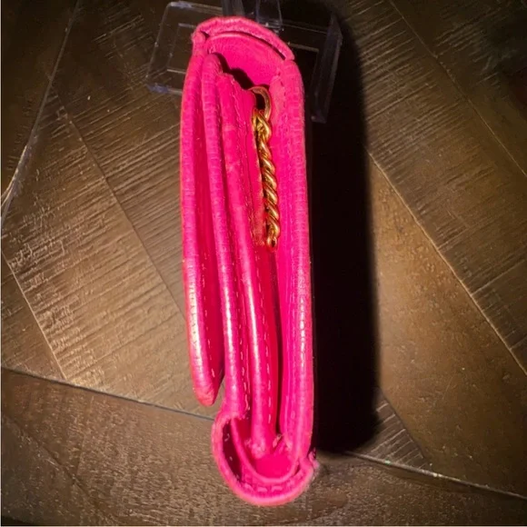 SOLD UNLISTED IN SHOW.   MCM Fuchsia Leather Wallet with Gold Accents - Picture 4 of 12